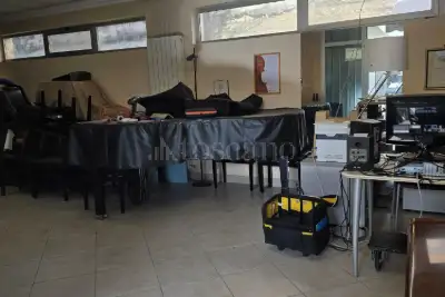 Magazzino in vendita, Via Ferruccio Parri, Avezzano