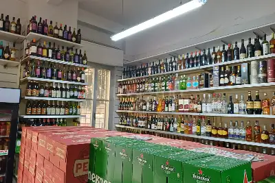 Negozio in vendita, Via Eratostene, Roma