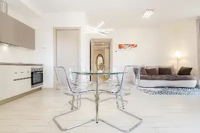 Casa in vendita, Via Carlo Farini, Milano