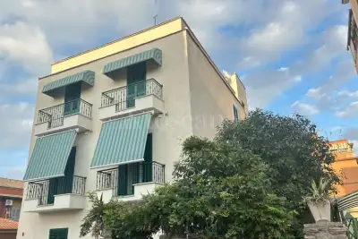 Casa in vendita, Via delle Spighe, Roma