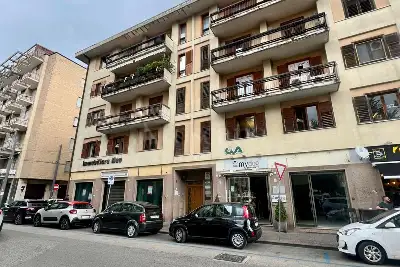 Ufficio in vendita, Avellino - Piazza Alfredo De Marsico, Avellino