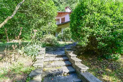 Villa in vendita, Via dei Frassini, Erba