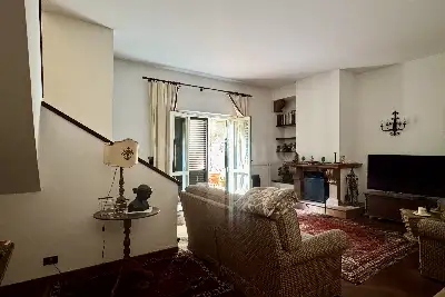 Villino a Schiera in vendita, Via Salvatore Quasimodo, Aci Catena