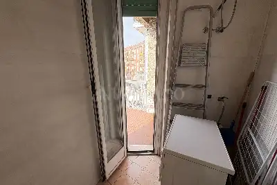 Casa in vendita, Via Lorenteggio, Milano