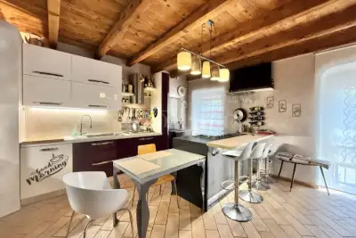 Villino a Schiera in vendita, Via del Garda, Valeggio sul Mincio