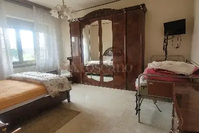 Casa Indipendente in vendita, Via Le Piane, Collecorvino