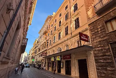 Casa in vendita, Via della Mercede, Roma