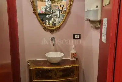 Negozio in vendita, Via della Maddalena, Genova