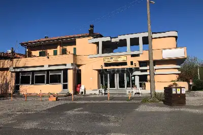 Attività Commerciale in affitto, Via Vecchia Bolognese, Pistoia