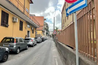 Magazzino in vendita, Via Giovanni Pascoli, Gravina di Catania
