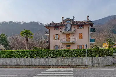 Casa in vendita, Via Casamora, Porto Ceresio