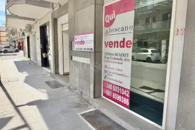 Negozio in vendita, Via Martiri d'Ungheria, Scafati