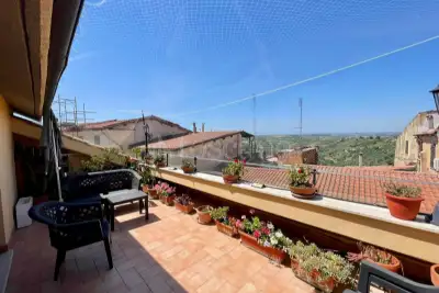 Casa Indipendente in vendita, Piazza Alessandro Manzoni, Monterotondo