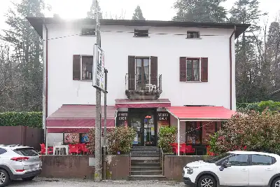 Negozio in vendita, Via Oltrecolle, Lipomo