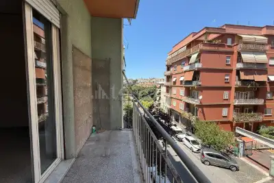 Casa in vendita, Via Edoardo Jenner, Roma