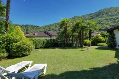 Villa in vendita, Via Marconi, Lavena Ponte Tresa