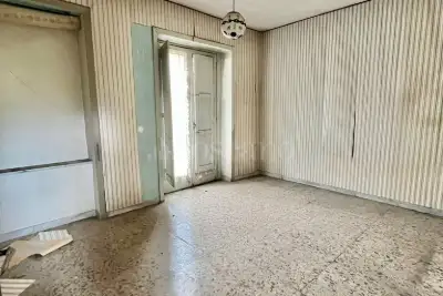 Palazzo in vendita, Via Francesco Tedesco, Avellino