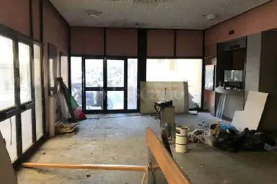 Capannone in vendita, Via Milano, Prato