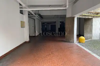 Box in affitto, Via Guglielmo Röntgen, Milano