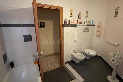 Casa in vendita, Via Caracciolo, Catania