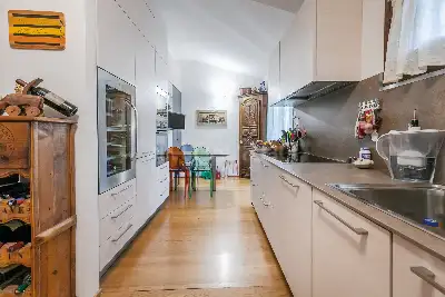 Villa Bifamiliare in vendita, Via Dei Sagredo, Milano