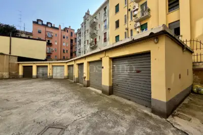 Casa in vendita, Via Pisanello, Milano