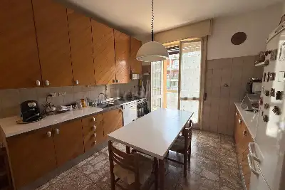 Casa in vendita, Piazzale Risorgimento, Modena