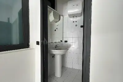 Negozio in vendita, Via Giuseppe Garibaldi, Villa Carcina