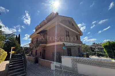 Casa in vendita, Via Edgardo Negri, Roma