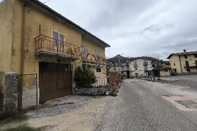 Casa Indipendente in vendita, Via delle Piscine, Tornimparte