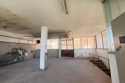 Magazzino in vendita, Via Padre G. Vaghi, Cantù