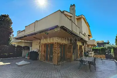 Villa Plurifamiliare in vendita, Via delle Vigne di Morena, Roma