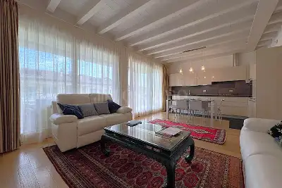 Attico in vendita, Via Benaco, Sirmione