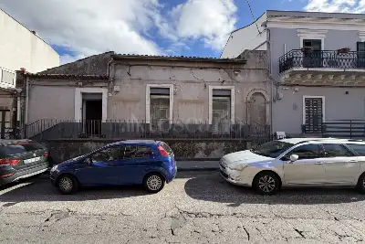 Casa Indipendente in vendita, Via Roma, San Giovanni la Punta