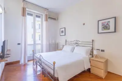 Casa in vendita, Via Francesco Anzani 6, Milano