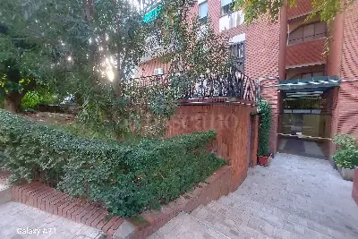 Casa in vendita, via Vincenzo Giordano Orsini , Milano