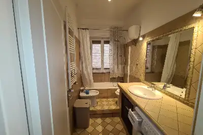 Casa in vendita, Via Roma, Pomezia