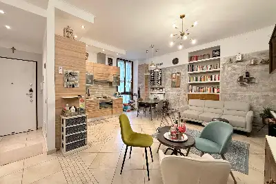 Casa in vendita, Via San Bernardo 22/8, Milano