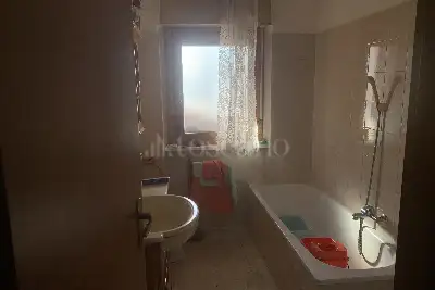 Casa in vendita, Piazzale Aldo Moro, Pomezia