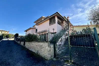 Villa Bifamiliare in vendita, Via Elini, Fiumicino