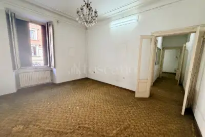 Casa in vendita, Via Plinio, Milano