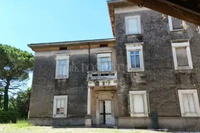 Rustico in vendita, Piazza Savoldi, Lonato del Garda