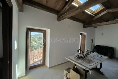 Casa Indipendente in vendita, Via Centrale, L'Aquila