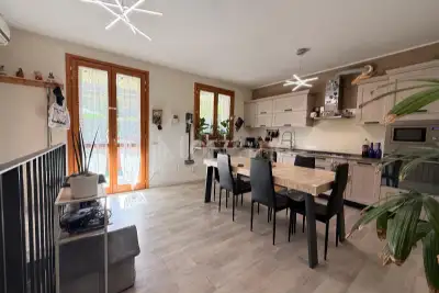 Casa in vendita, Via delle Cascine, San Donato Milanese