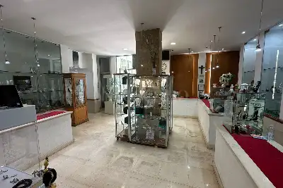 Negozio in vendita, Via Napoli, Bari