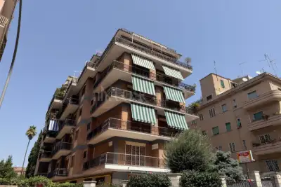 House for sale, Via Casalmonferrato, Roma