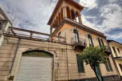 Casa Indipendente in vendita, Via Roma, Zafferana Etnea
