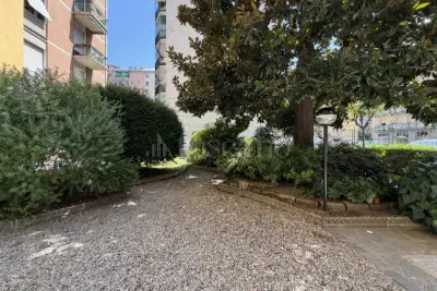 Casa in vendita, Via dei Tulipani, Milano