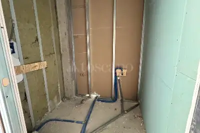 Negozio in vendita, Piazza Torlonia, Avezzano