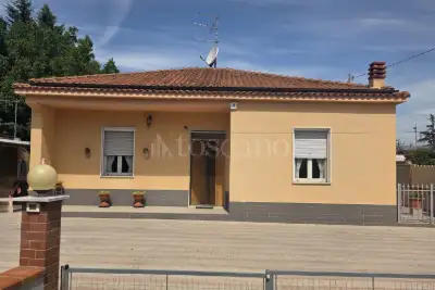 Casa Indipendente in vendita, Via Puccini, Montesilvano